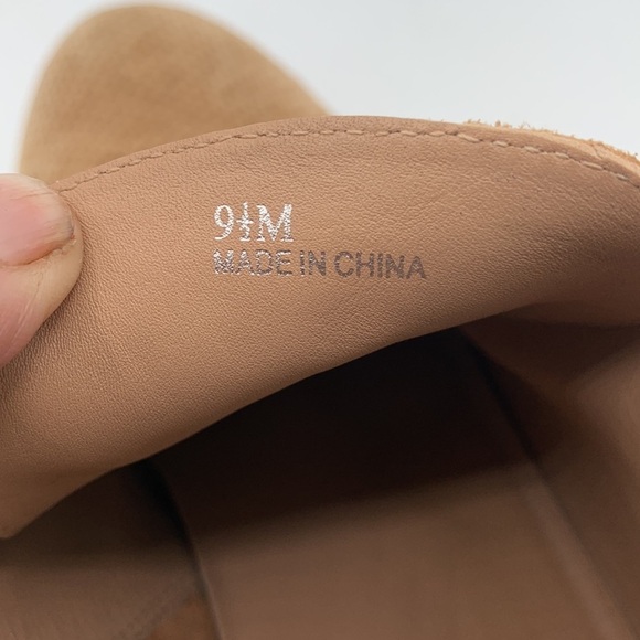 Linea Paolo ankle boots / booties Size 9.5M light wear a few marks by heels - Picture 10 of 10